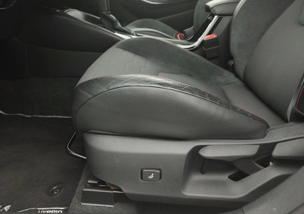 Toyota Corolla cena 96600 przebieg: 122362, rok produkcji 2020 z Młynary małe 379
